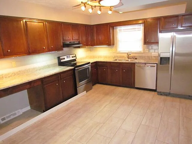 3375 Moundview Ct #B — Photo 7