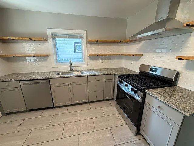 144 Devon Rd — Photo 4
