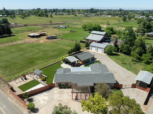 7167 Eleanor Rd, Oakdale, CA 95361