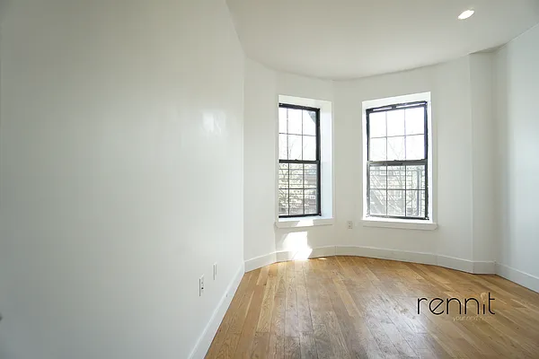 Rented by Rennit Inc. | media 14