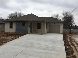 953 S Barnes Ave, Springfield, MO 65802