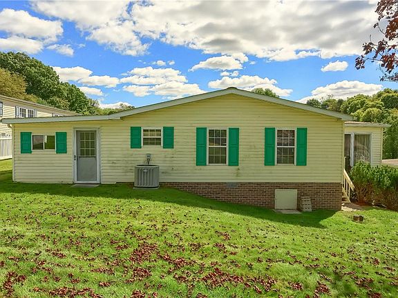 3rd image of 123 Rock Lake Dr