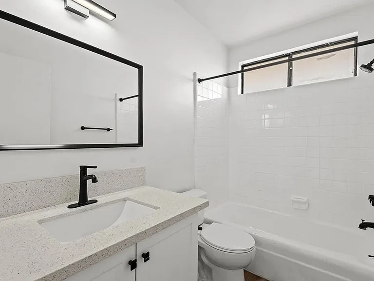 1332 N Vista St — Photo 7