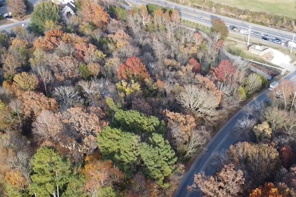 2nd image of 3075 N Old Wire Rd #4