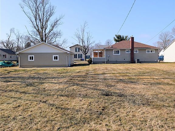 2nd image of 317 N Maple St