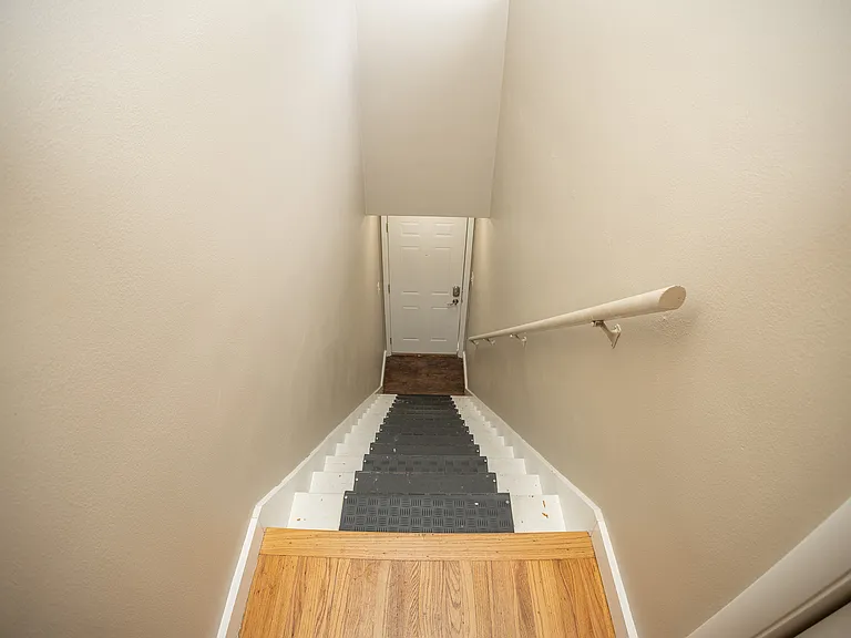 1502 Ridgewood Dr #B — Photo 4