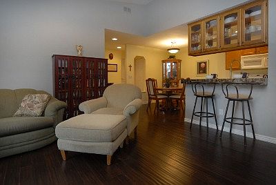 Eating Bar open From Kitchen