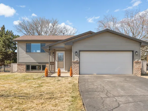 14439 Excelsior Ln, Apple Valley, MN 55124