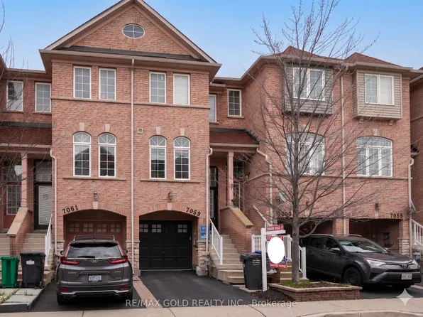 7059 Fairmeadow Cres, Mississauga, ON L5N 8R6