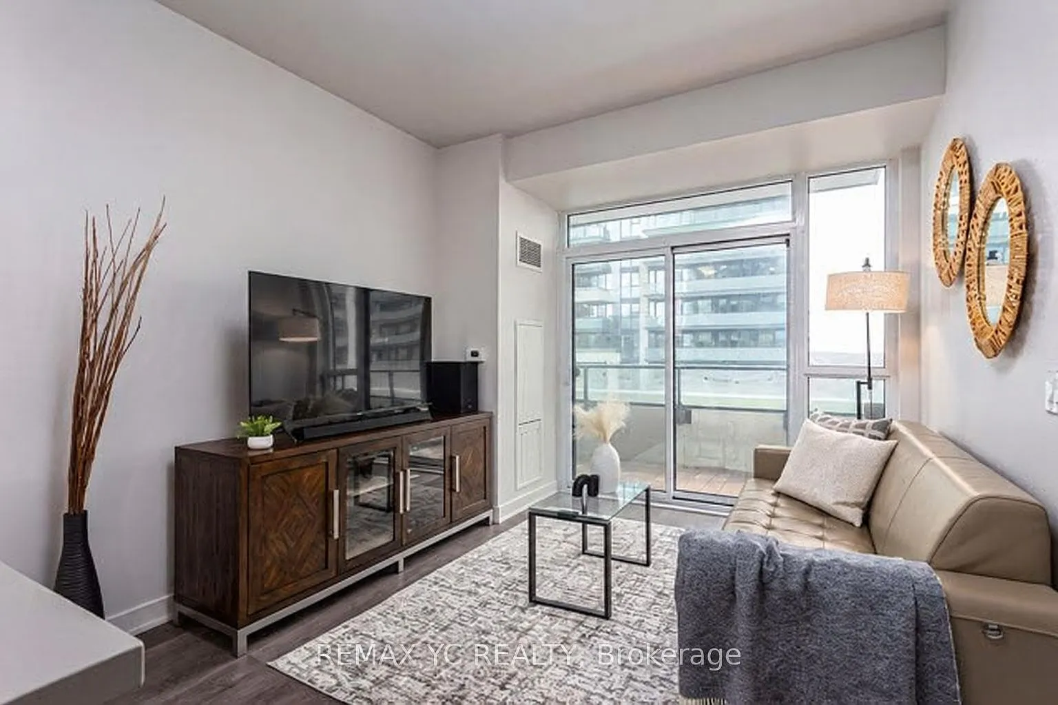 2 bed, $2,900 — Photo 4
