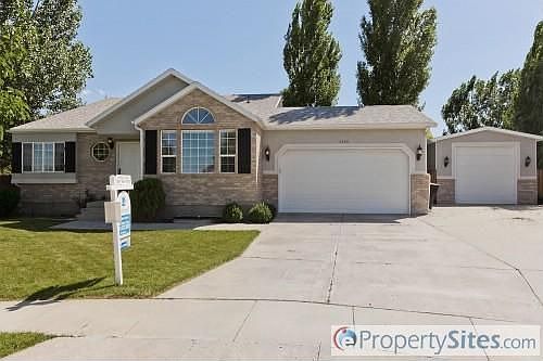 1st image of 4735 W Crestmoor Cir