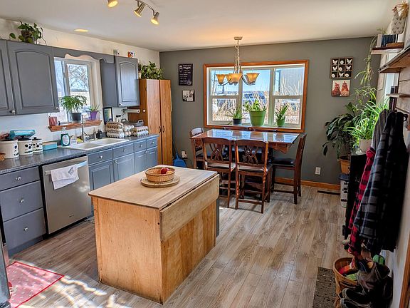 3rd image of 23087 Burr Oak Rd