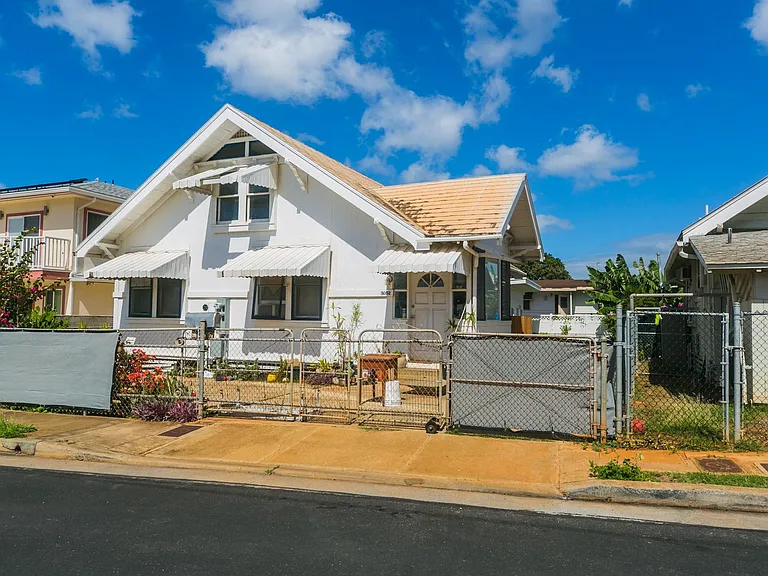 3052 Hinano St — Photo 14