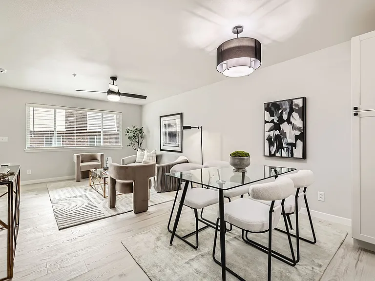 Evergreen Townhomes — Photo 32
