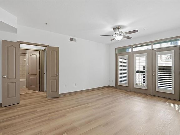 5th image of 390 17th St NW Unit 3058