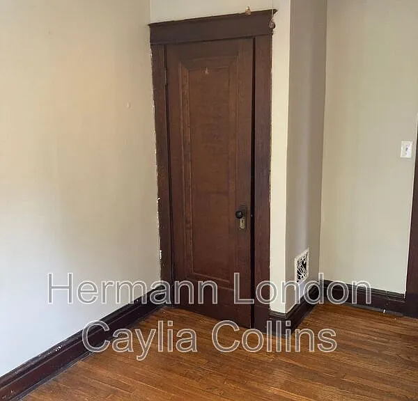 5340 Bancroft Ave #2F — Photo 10