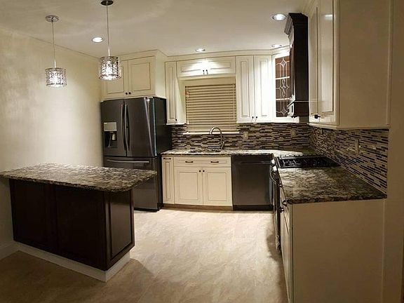 3rd image of 16 Dorit Ct