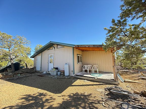 4th image of 101 Chuck Wagon Ln