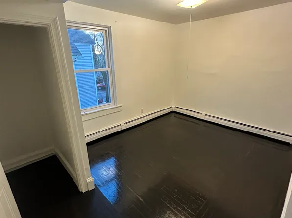 45-47 Roberts St APT 2, West Warwick, RI 02893