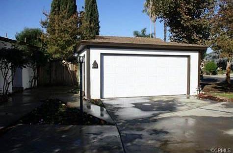 3rd image of 4613 Oakdale Dr