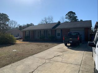 6527 Senator Dr, Fayetteville, NC 28304