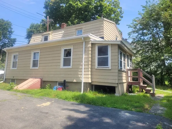 29 Jasper St, Saugus, MA 01906