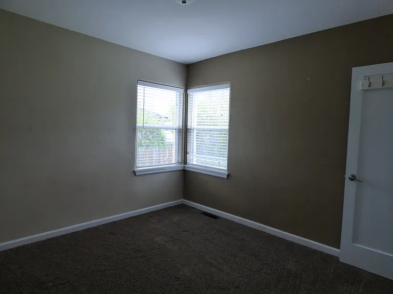 1655 S Columbine St — Photo 11