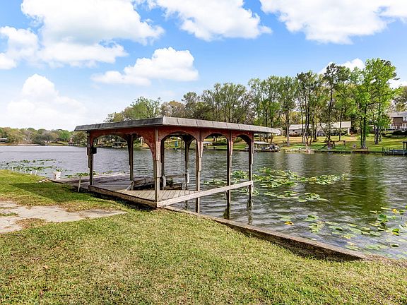 3rd image of 937 Lake Asbury Dr