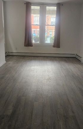 3rd image of 202 Clerk St #1