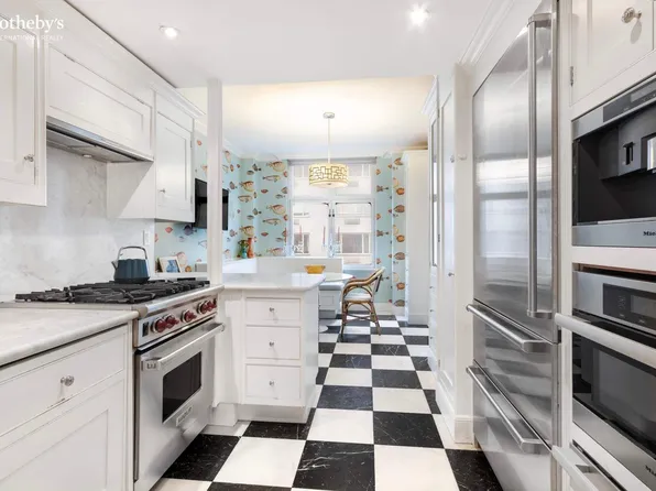 188 East 70th Street image 5 of 11