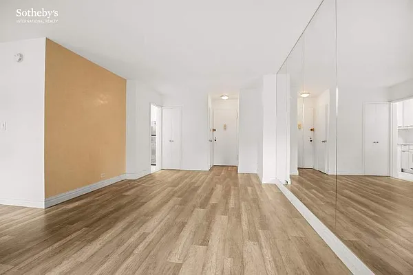 Sold by Sotheby's International Realty | media 2