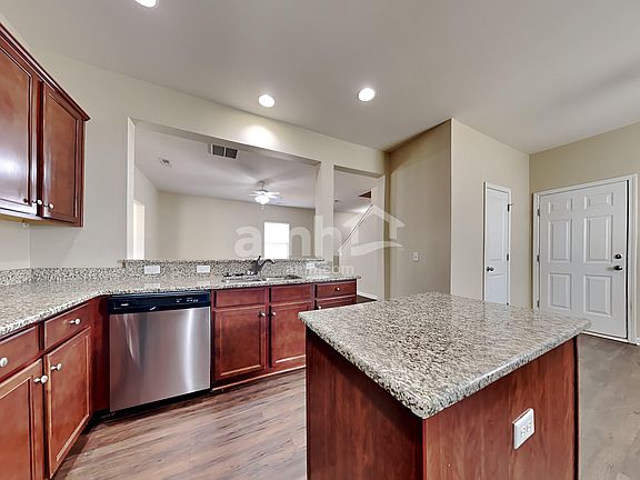 3rd image of 251 Old Carolina Dr