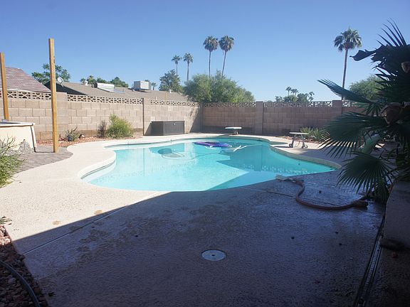 4th image of 726 E Calle Bolo Ln