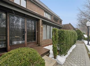 70 Pheasant Run, Roslyn, NY 11576