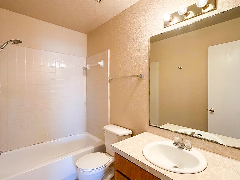 4103 Terri Linn #C — Photo 12