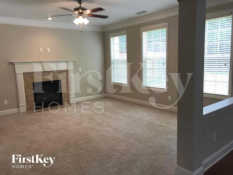 531 Garden View Ct — Photo 2
