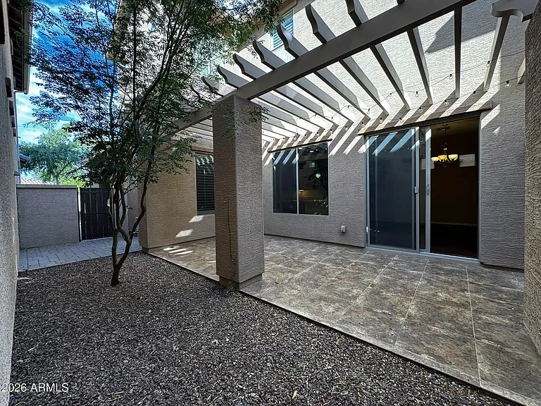 837 W Village Pkwy — Photo 11