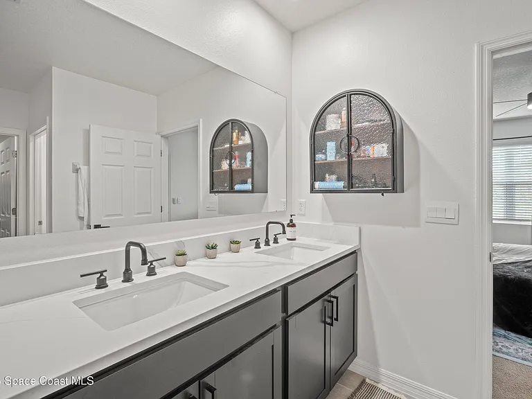 1148 Casey Ave — Photo 18