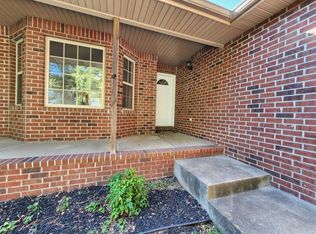 1111 N 24th St, Ozark, MO 65721