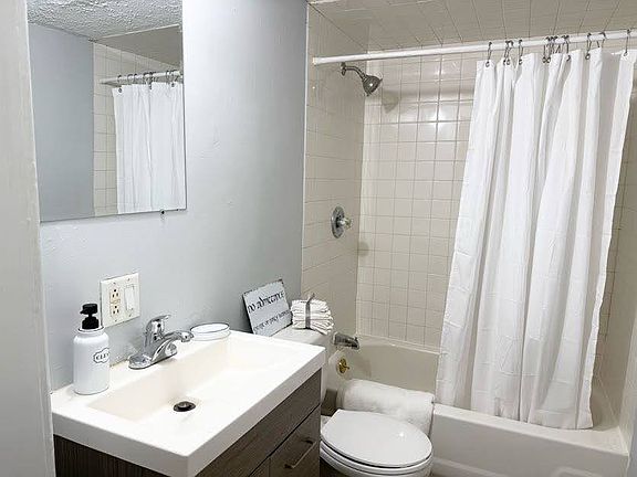 5th image of 328 1/2 Columbus St