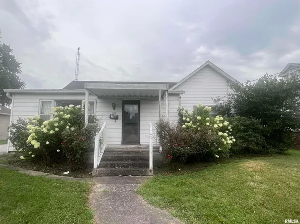 806 E Saint Louis St, West Frankfort, IL 62896