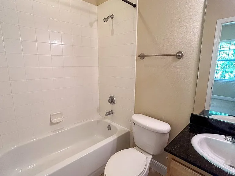 2942 SW 35th Pl #32 — Photo 19