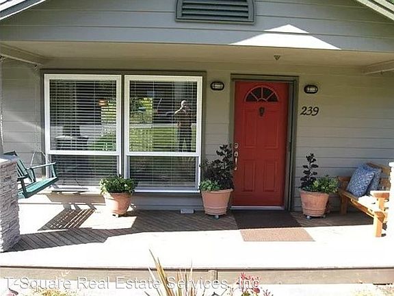3rd image of 239 152nd Pl SE