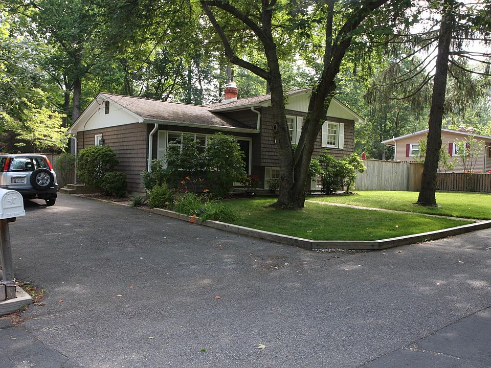 1st image of 172 Calhoun St