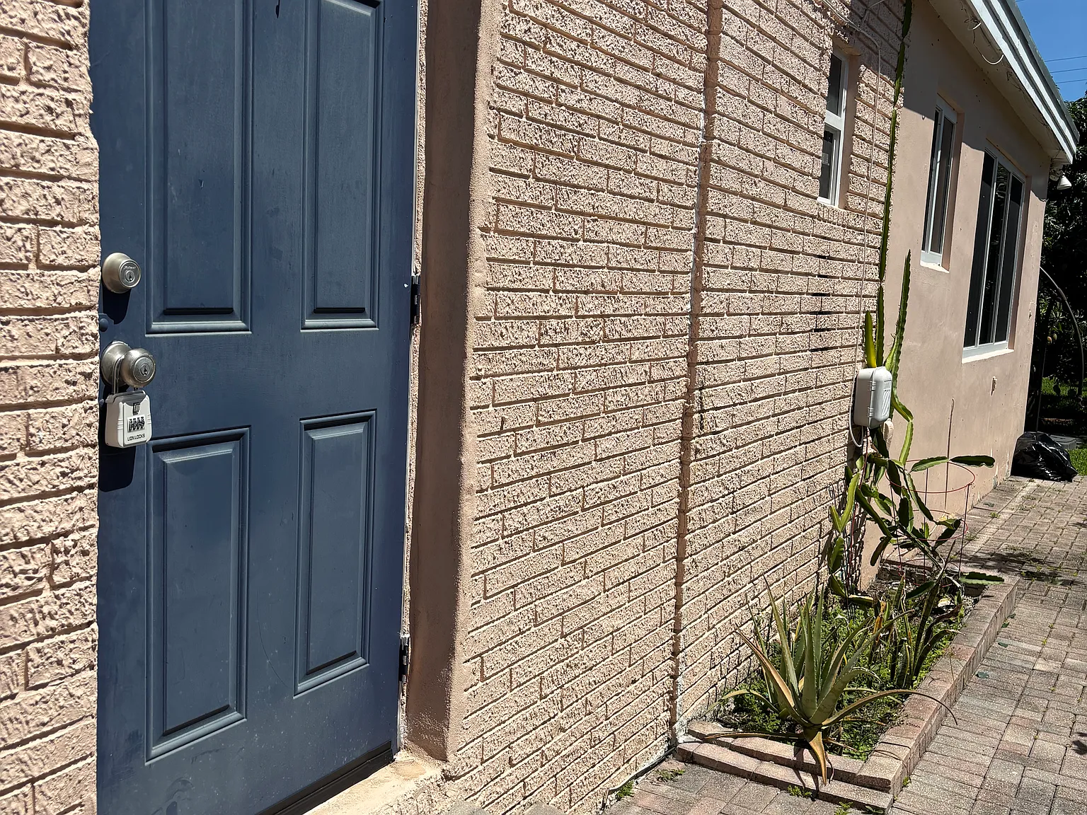 Wiley St, Hollywood — Photo 2
