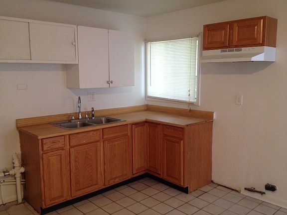 2nd image of 4921 Patricia St