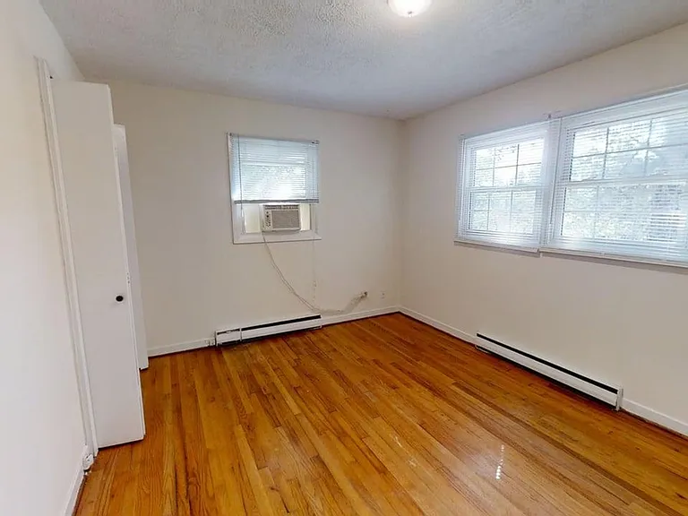 1107 River Ct — Photo 15