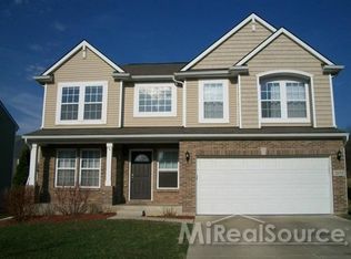 2655 Compton Dr, Waterford Township, MI 48329