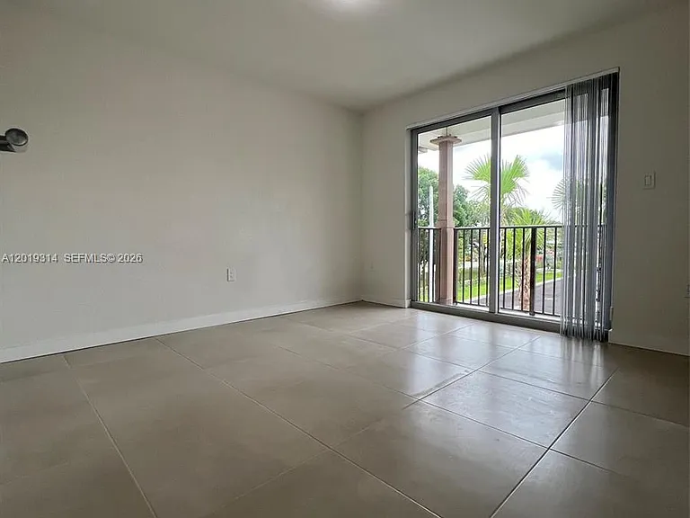 199 S Redland Rd #B5 — Photo 3