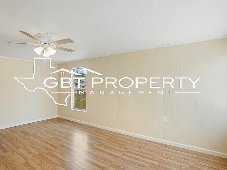 2342 Howard St — Photo 16